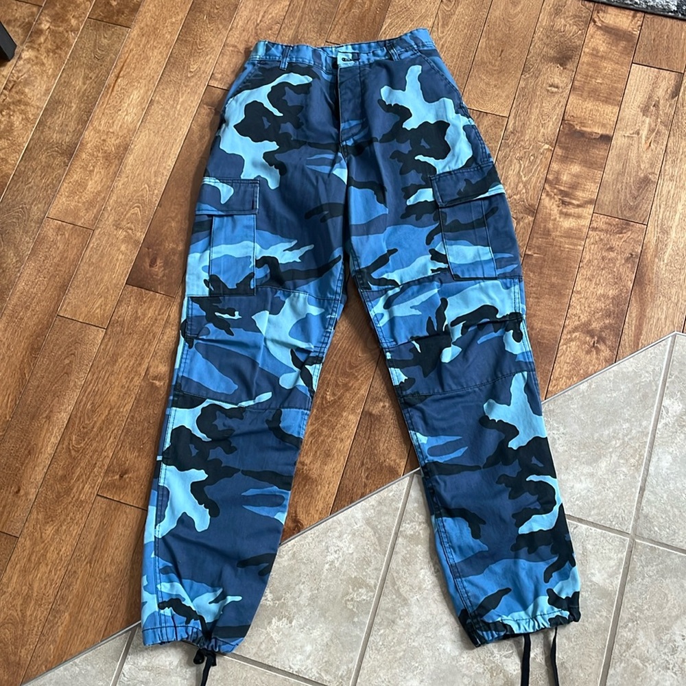 46.🐰 No Brand Small Cargo Camo Pant - Wash Wear